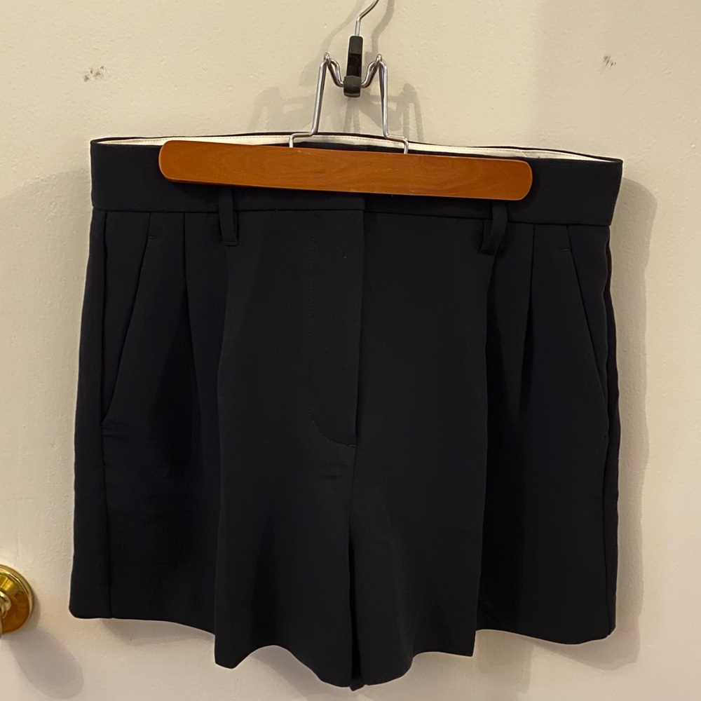 Wilfred by Aritzia Effortless Black Menswear Trouser Shorts